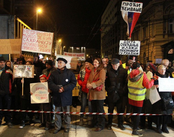 Протест у Београду: Тражи се оставка