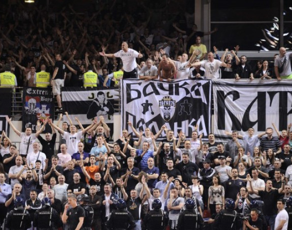 KK Partizan: Navijači, ne vrijeđajte premijera Vučića!