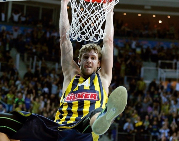 Jan Veseli dobio bogatu ponudu iz NBA, ali...