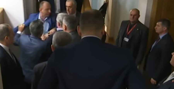 Burno u skupštini Crne Gore