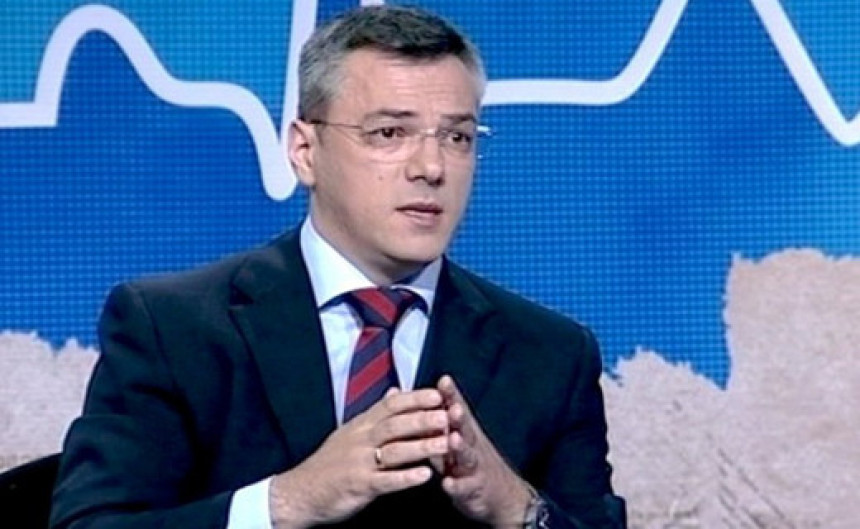 Tadić uputio čestitku Vučiću