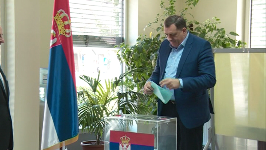 Koji je pravi Milorad Dodik?