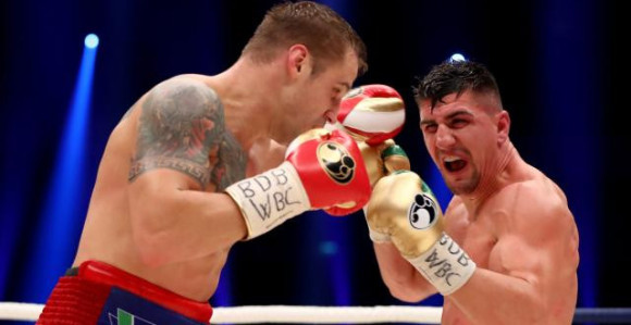 Poraz Hukića u borbi za WBC pojas!