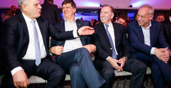 Zeka, Ćure i Vučela su grobari Partizana!