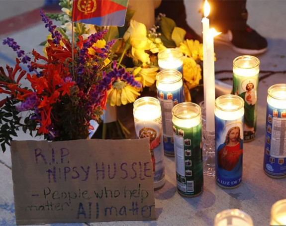 LA: Stampedo na pomenu reperu 