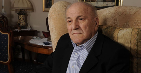 Bata Živojinović na intenzivnoj njezi