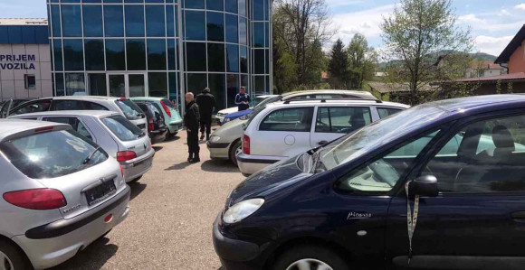 Oduzeta 22 putnička vozila