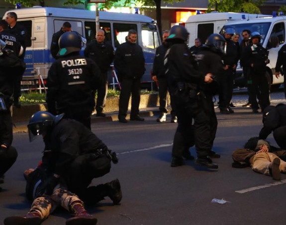 U Berlinu ranjena 32 policajca 