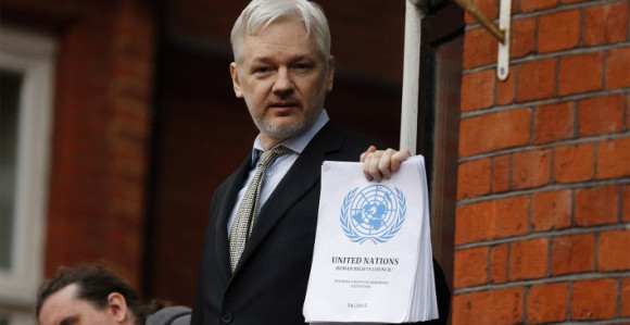 Џулијан Асанж упутио извињење