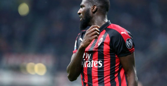Пукло је: Милан казнио Бакајока и враћа га Челсију!