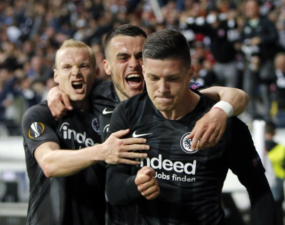 LE: Kostić i Jović "otvorili" Čelsi, ali je Trap junak!