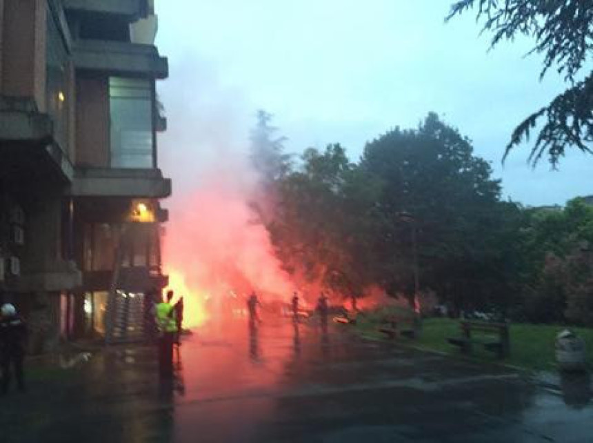 Beograd: Žestoka tuča Grobara i Delija