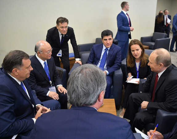 Путин и Додик на маргинама самита 