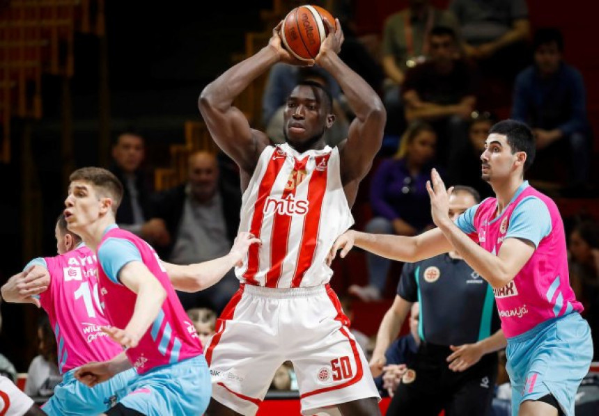 Zvezda slomila hrabru Megu i povela sa 1:0!