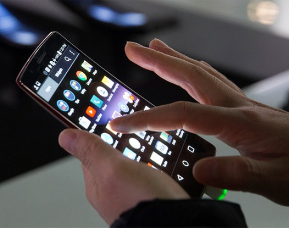 Pametne telefone diramo nekoliko hiljada puta dnevno