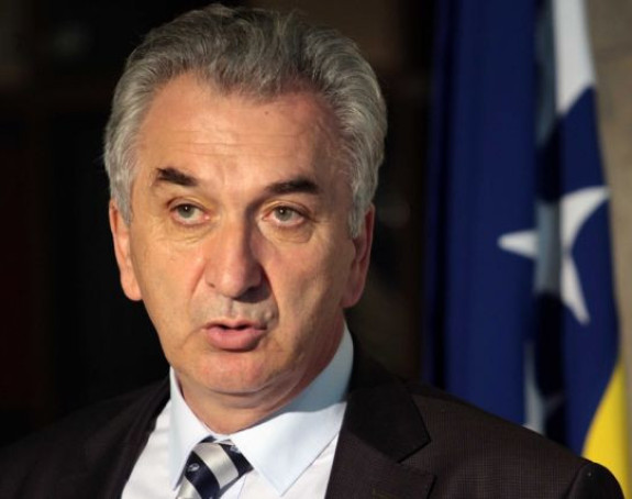 Šarović: Ovakav popis hramlje na jednu nogu
