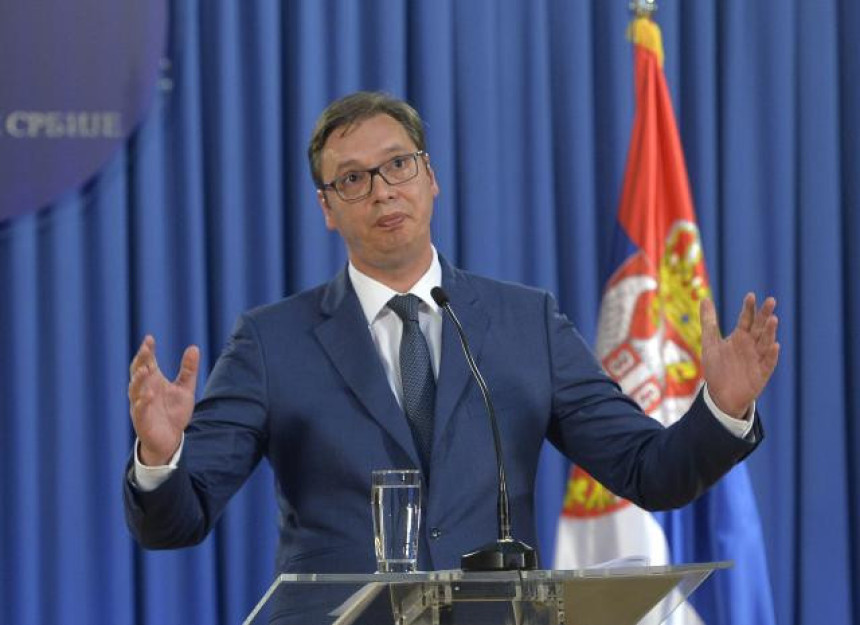 Slična pozicija Vučića i Trampa