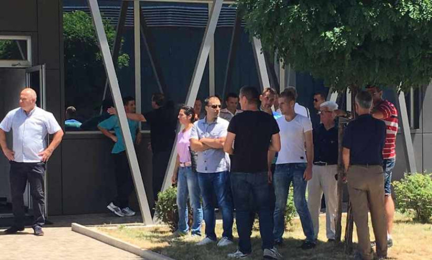 Burno na sjednici SDS-a