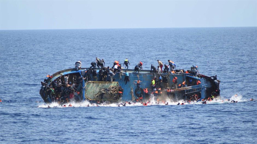 Utopilo se blizu 200 migranata