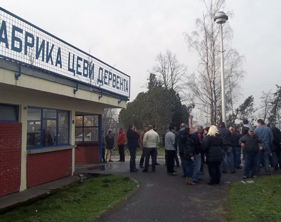Radnici Fabrike cijevi u štrajku 