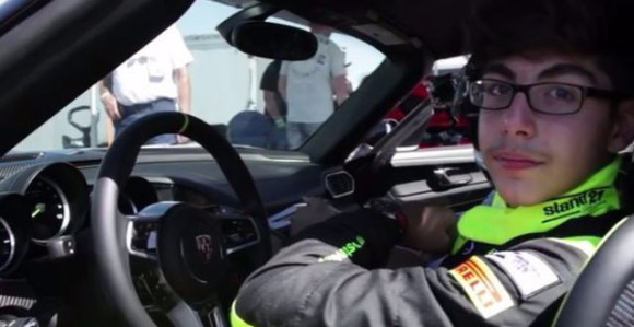 Видео - Лудост и храброст: Клинац од 13 година јурца 320 км/ч!