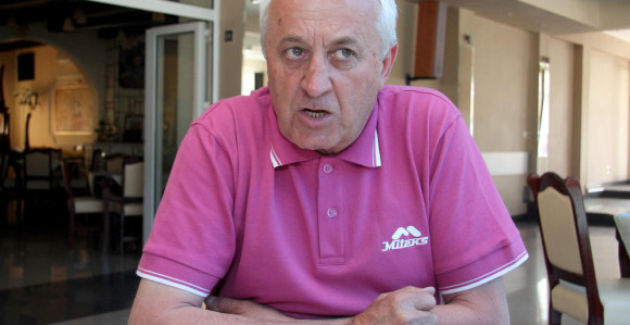 Brutalno istukli Eru Ojdanića