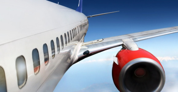 Tinejdžer iskočio iz aviona