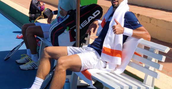 Novak ima dilemu - da je zadrži ili ne?