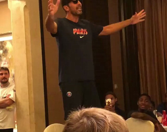 Video: Ima 40 godina, a i dalje se glupira!