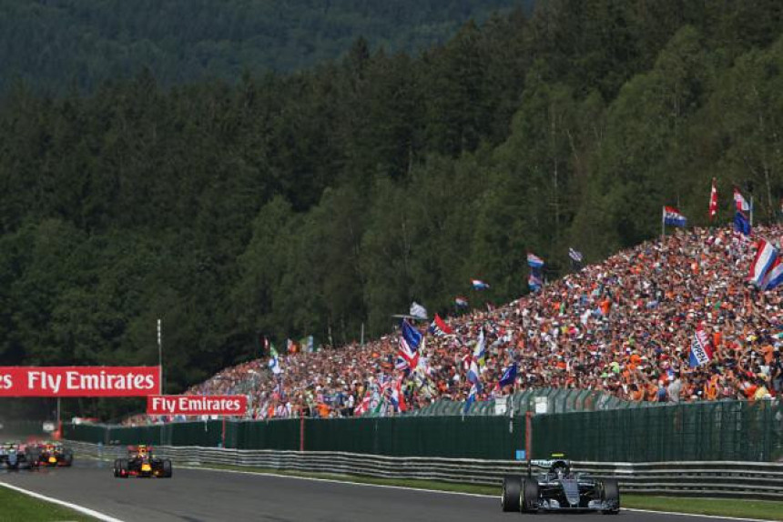 F1 - Monca: Žestoki dueli Rozberga i Hamiltona!