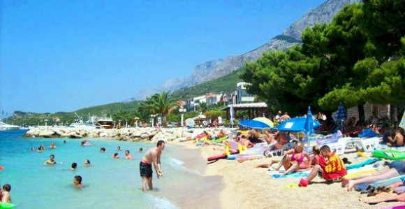 Urnebesni sastav o ljetovanju na Jadranu