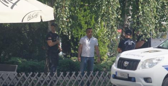 Molotovljevim koktelima na "Mek"