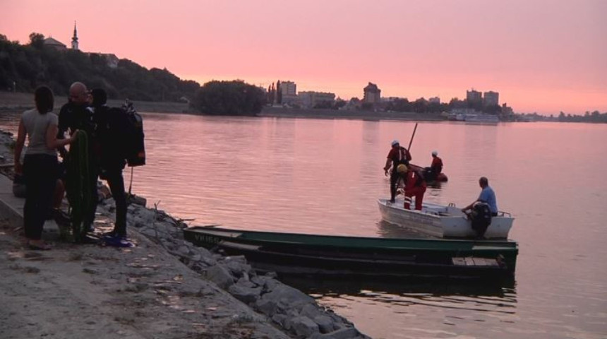Majka skočila za sinom u Dunav 
