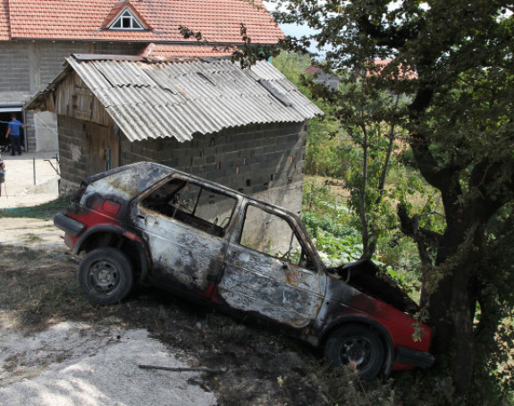 Zenica: Šumaru zapaljen auto