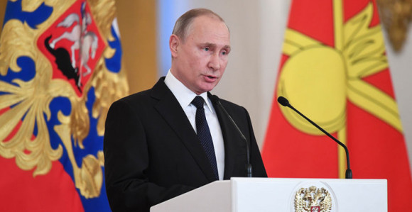 Peskov: Putin nije prijetio Porošenku