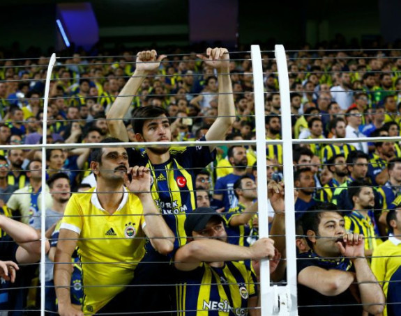 TUR - Fener u kanalu: Iz keca u dvojku! Debakl Galate!