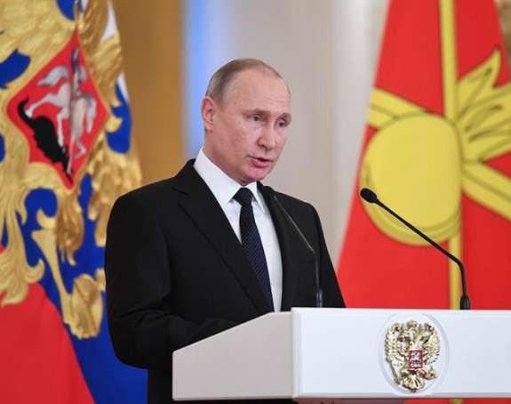 Песков: Путин није пријетио Порошенку