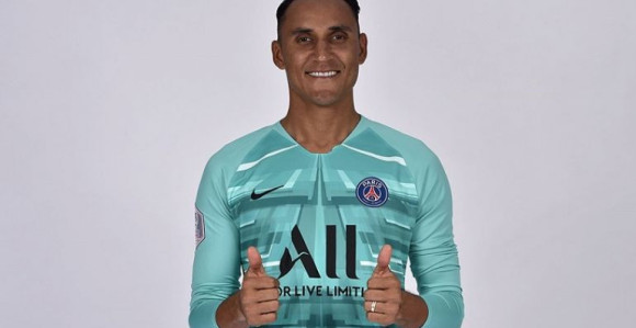 Париз кличе, Мадрид плаче: Збогом, легендо!