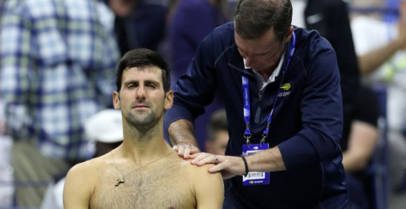 USO: Rame je bilo previše bolno - Nole predao Vavrinki!