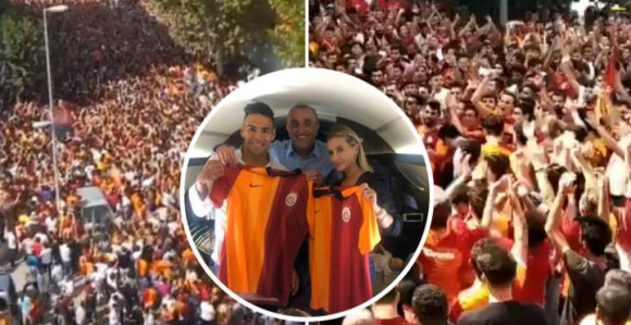 Фалкао у Истанбулу дочекан као цар!