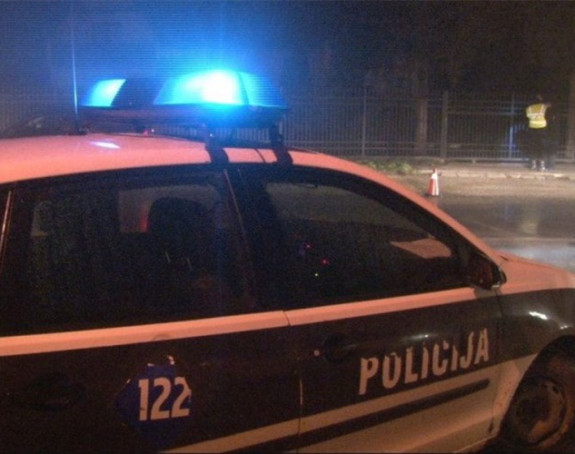 Nesreća u Jajcu: Golfom udarila u ogradu i poginula