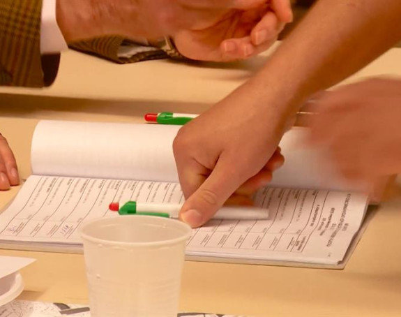 CIK BiH: Do 15 h glasalo 38,78 % birača