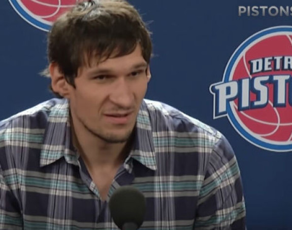 Njega voli čitav Detroit! Bobi ukrao šou u svlačionici Pistonsa!