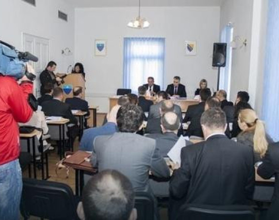 Srbi i dalje bez konstitutivnosti