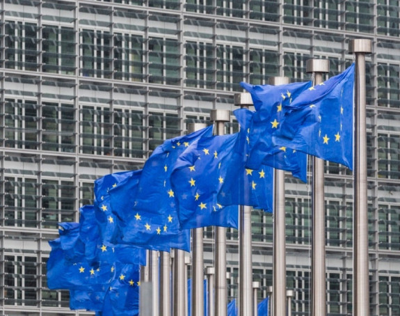 Vučić i vlada pišu Briselu