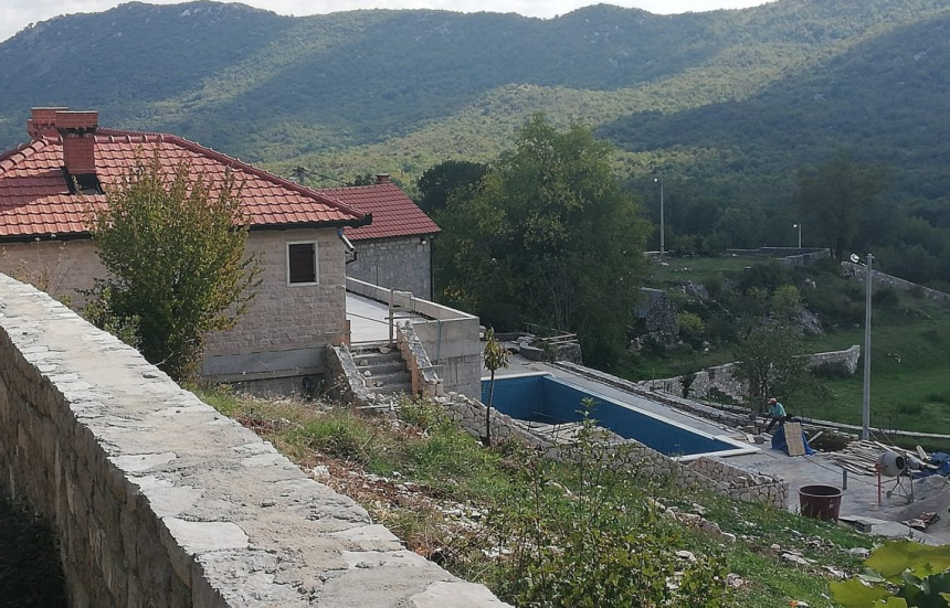 Ово је хацијенда Луке Петровића