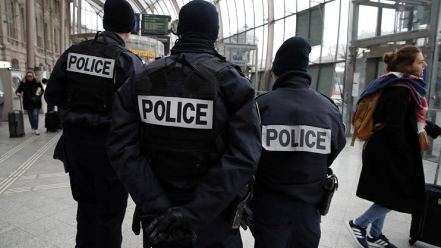 I policajci u protesnoj šetnji u Francuskoj 