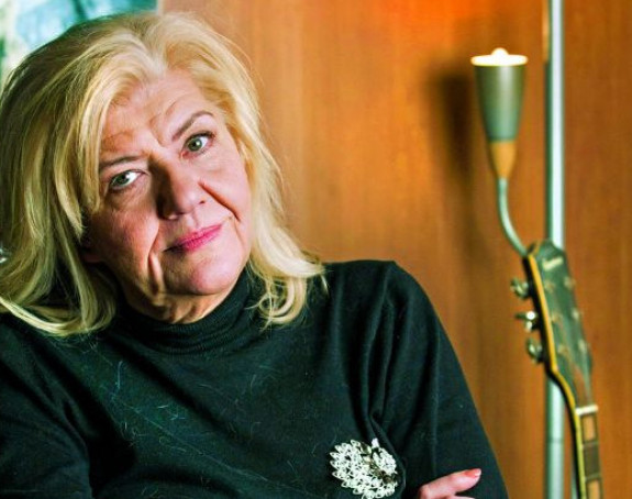 Marina Tucaković se i dalje bori s kancerom ali ne odustaje!  Loše mi je, imam mučnine i vrtoglavice!