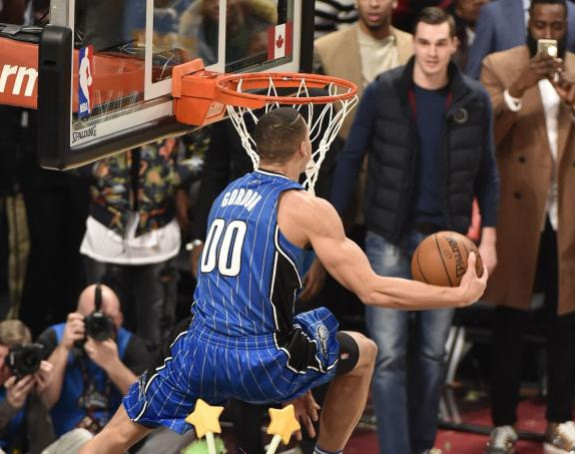 Video - NBA Top 10: 360° Arona Gordona!