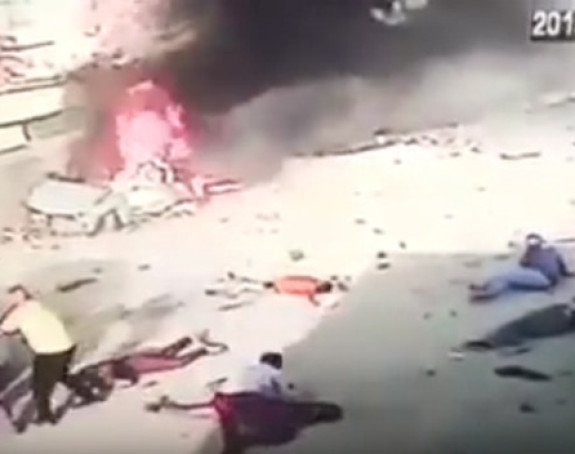 Након експлозије сви 'мртви' трче да се сликају